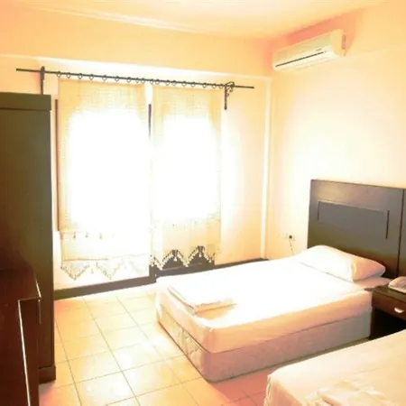 Hotel Safir 2*
